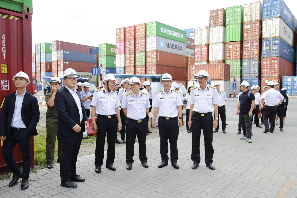 12臺GENMA品牌輪胎吊成功交付丨獲越南當(dāng)?shù)孛襟w廣泛關(guān)注(圖2)