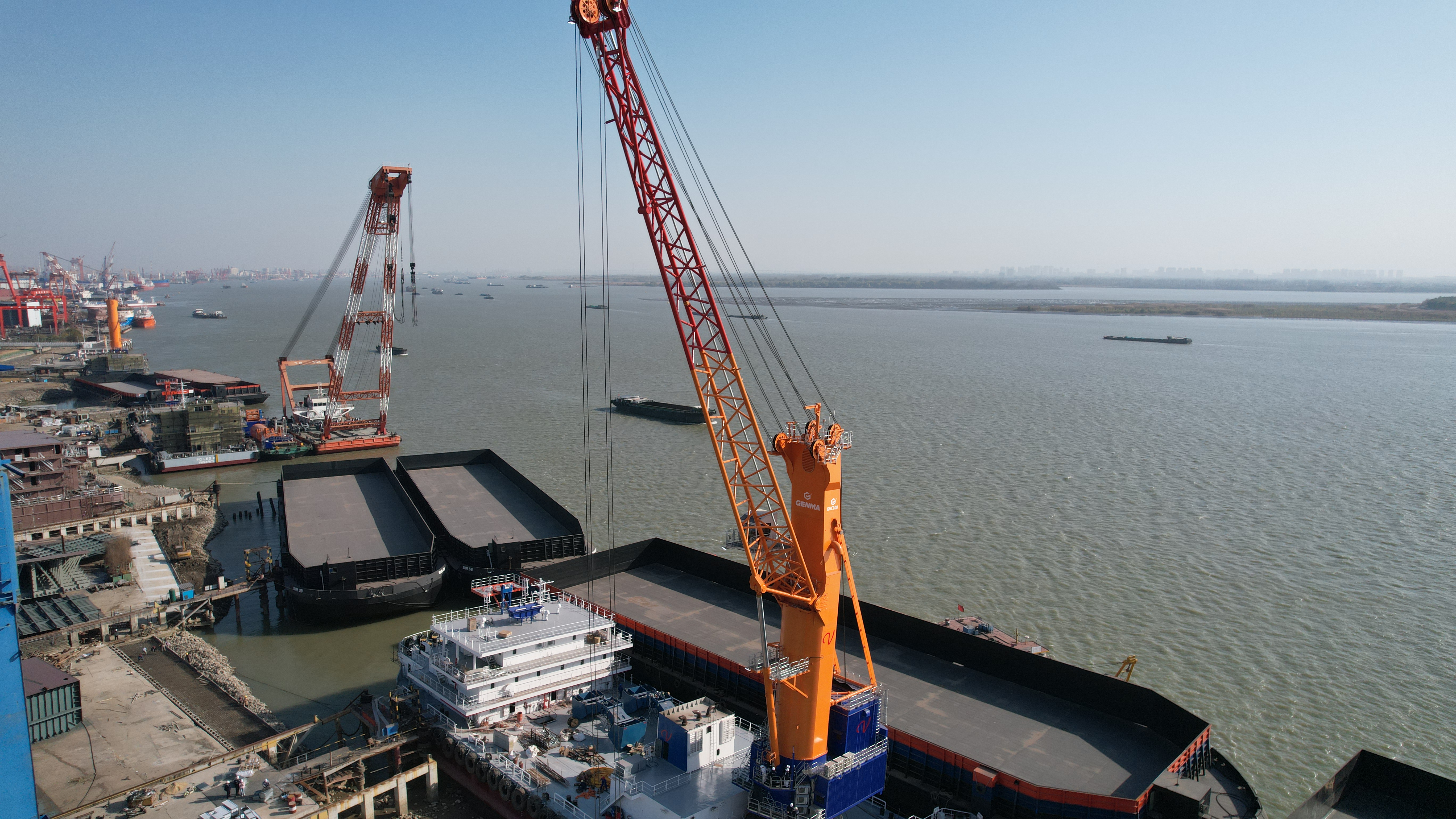 GENMA 2026開年再傳捷報：三臺智能過駁吊高效交付(圖2)